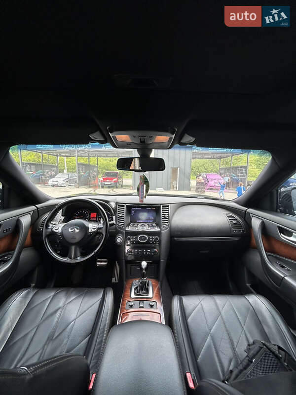 Infiniti FX 37 2011
