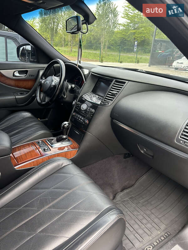 Infiniti FX 37 2011