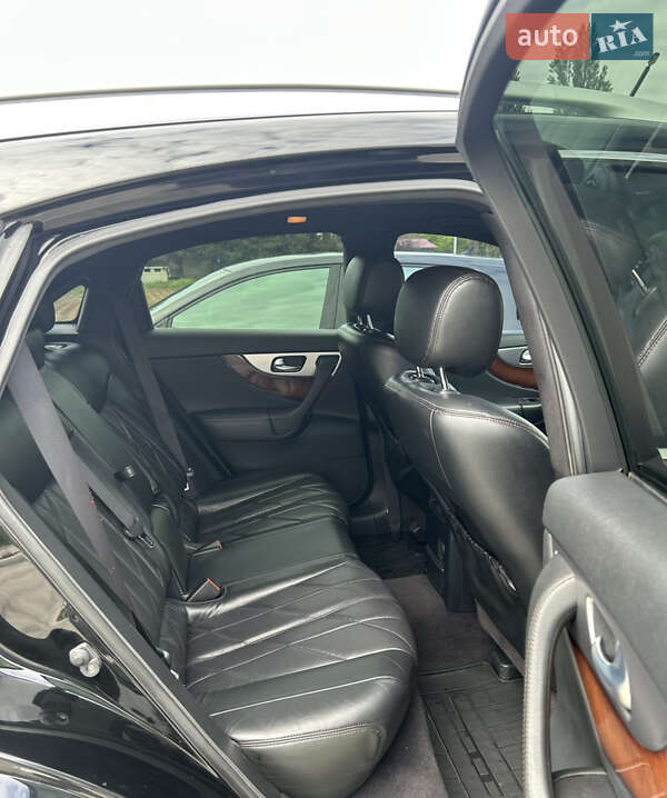 Infiniti FX 37 2011