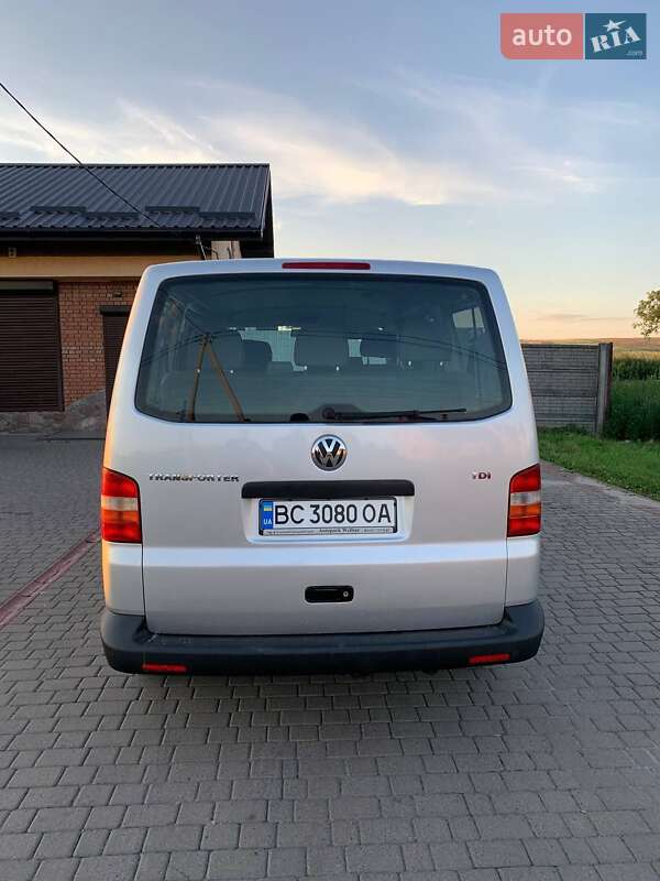 Volkswagen Caravelle 2008