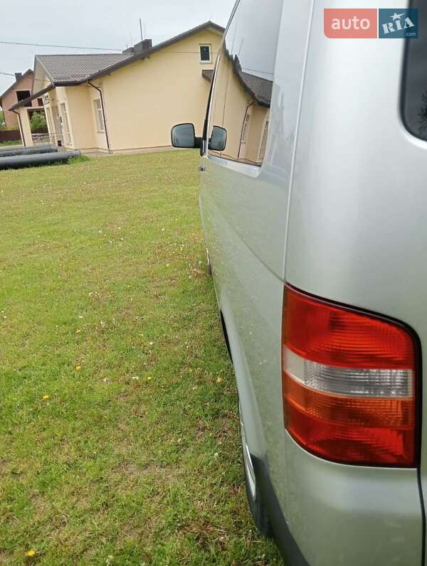 Volkswagen Caravelle 2008