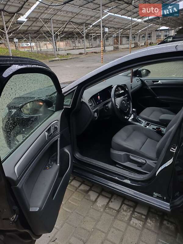 Volkswagen e-Golf 2017