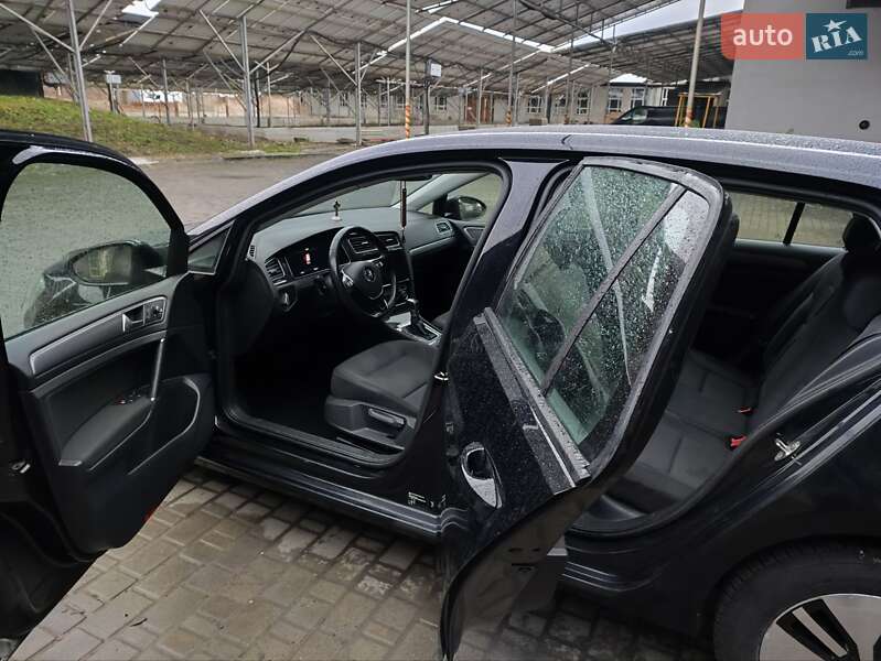 Volkswagen e-Golf 2017