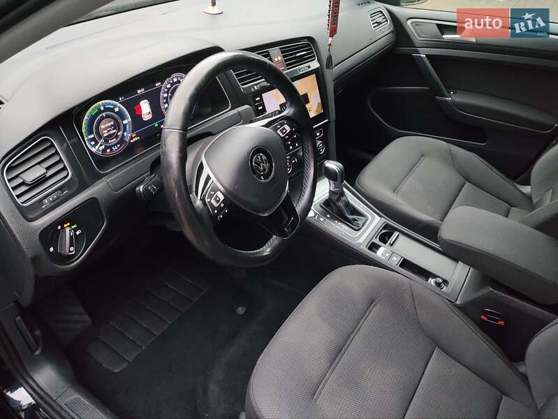 Volkswagen e-Golf 2017