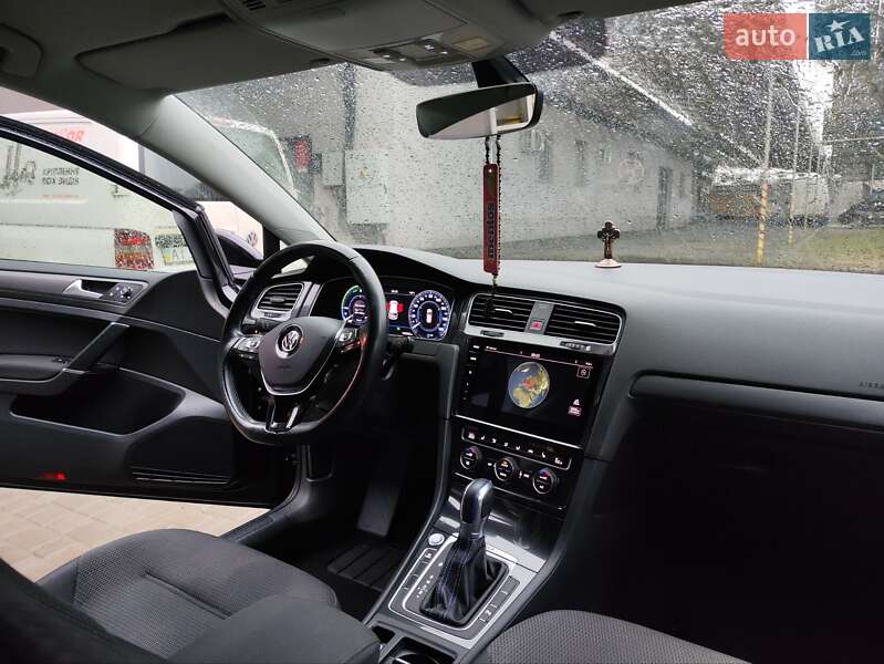 Volkswagen e-Golf 2017