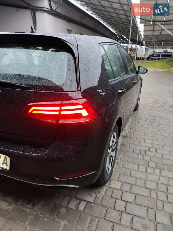 Volkswagen e-Golf 2017