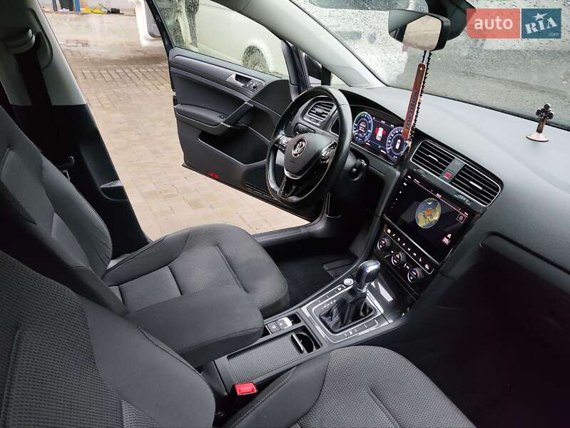 Volkswagen e-Golf 2017