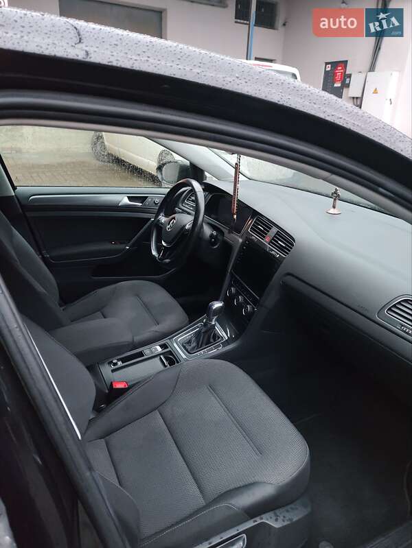 Volkswagen e-Golf 2017