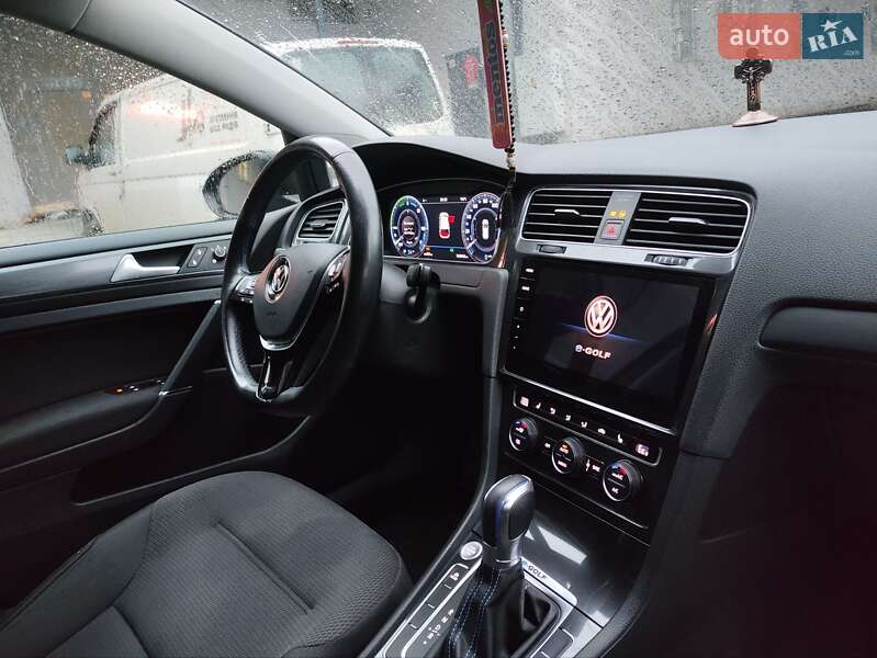 Volkswagen e-Golf 2017