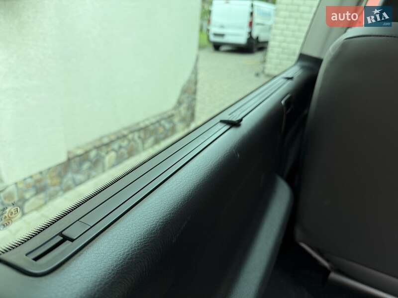 Volkswagen Caravelle 2019