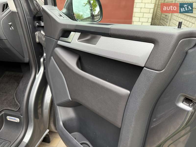 Volkswagen Caravelle 2019