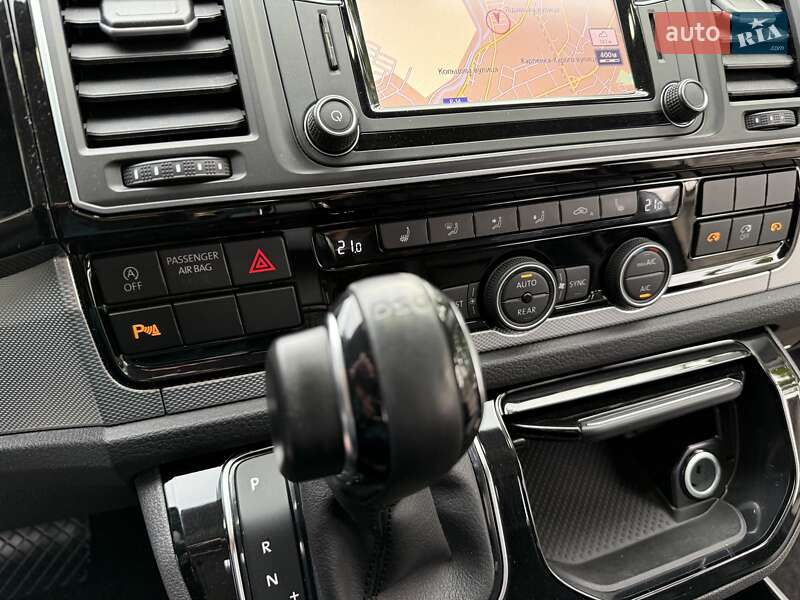 Volkswagen Caravelle 2019