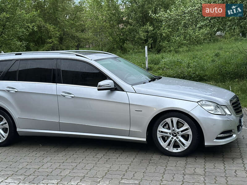 Mercedes-Benz E-Class 2011