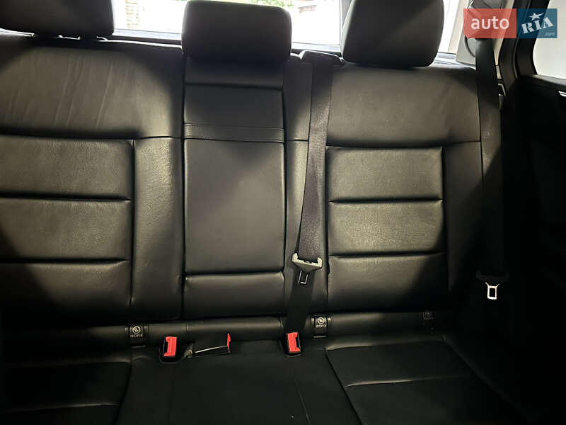 Mercedes-Benz E-Class 2011