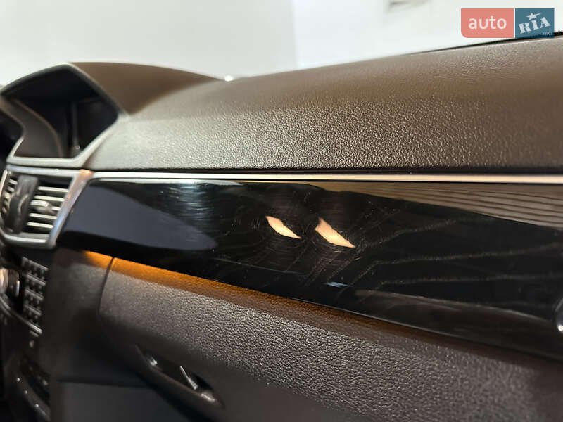 Mercedes-Benz E-Class 2011