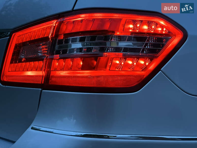 Mercedes-Benz E-Class 2011