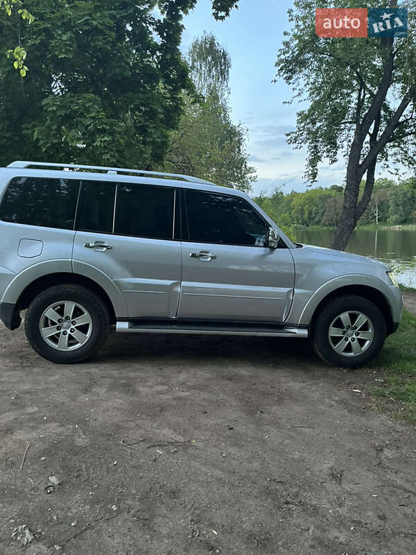 Mitsubishi Pajero 2007