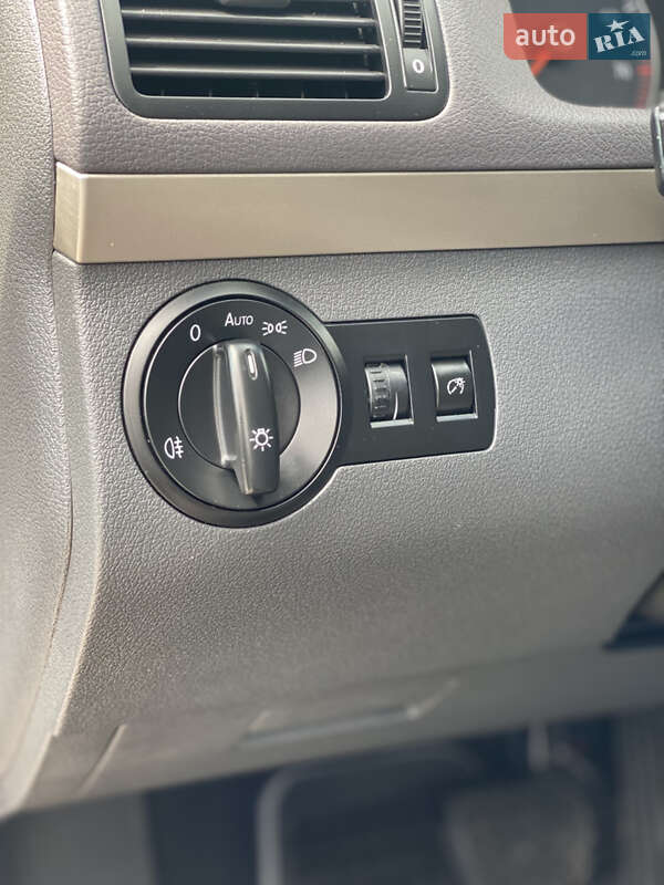Volkswagen Touran 2009