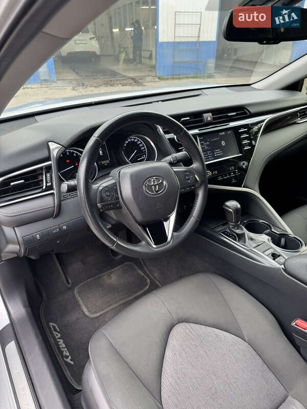 Toyota Camry 2018