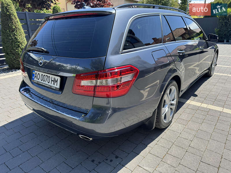 Mercedes-Benz-15