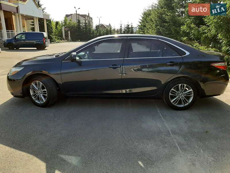 Toyota Camry 2015