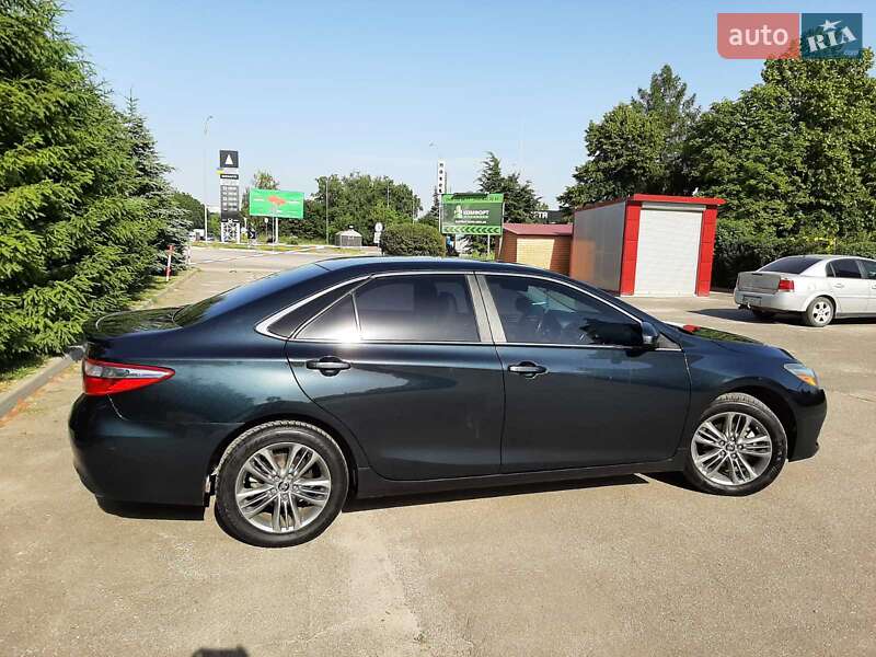 Toyota Camry 2015