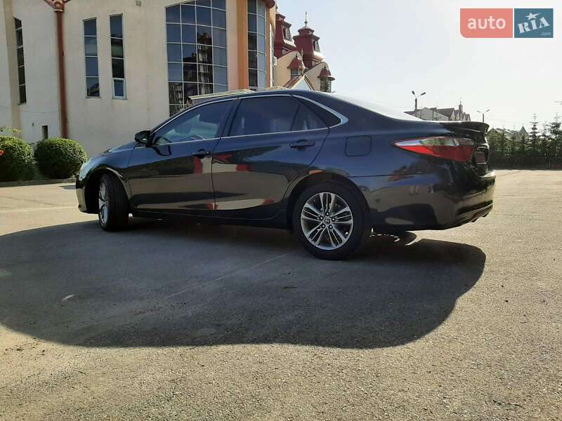 Toyota Camry 2015