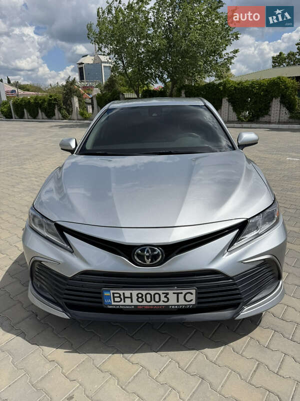 Toyota Camry 2021