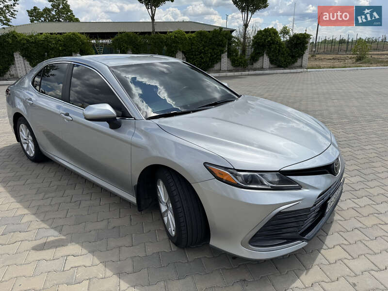 Toyota Camry 2021