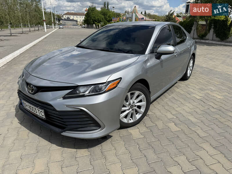 Toyota Camry 2021