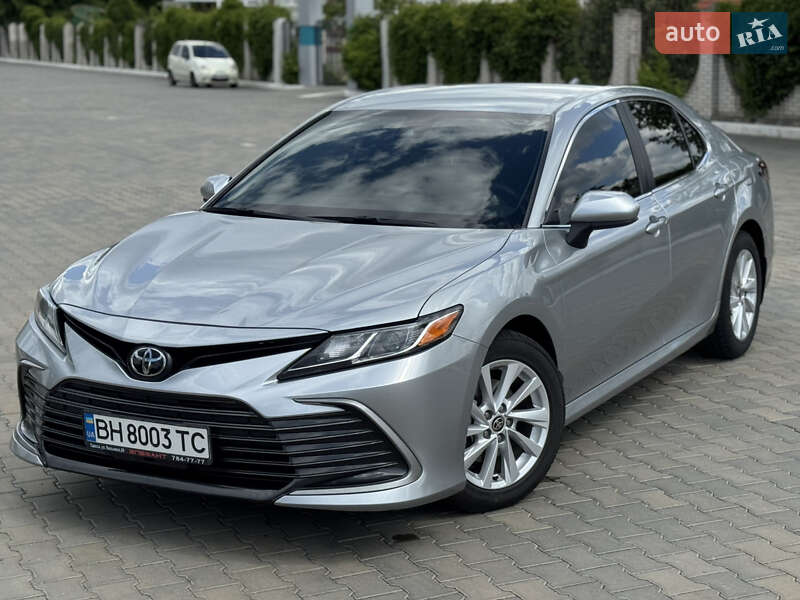 Toyota Camry 2021