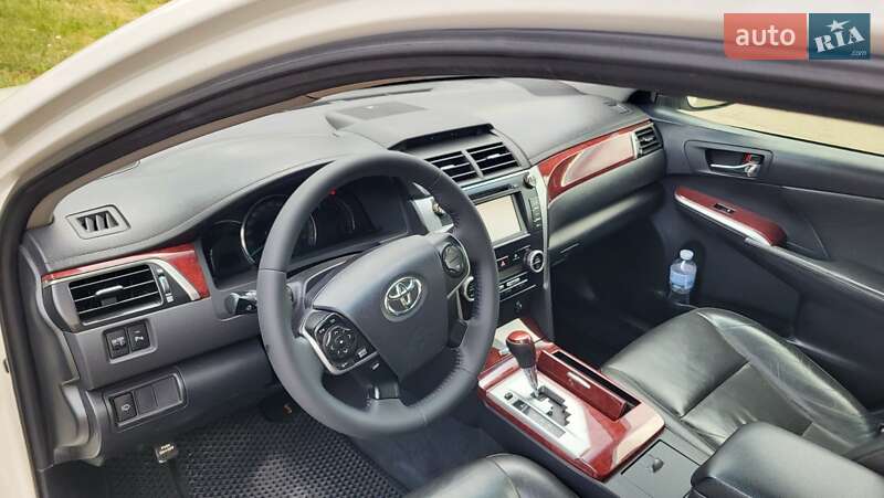 Toyota Camry 2011