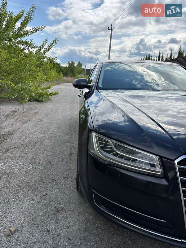 Audi A8 2014