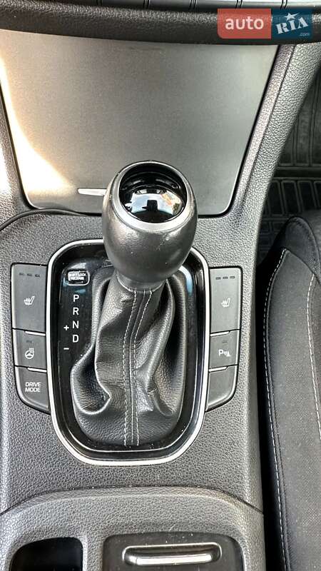 Hyundai-16