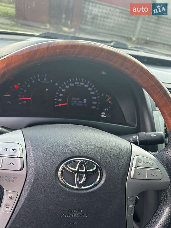 Toyota Camry 2010