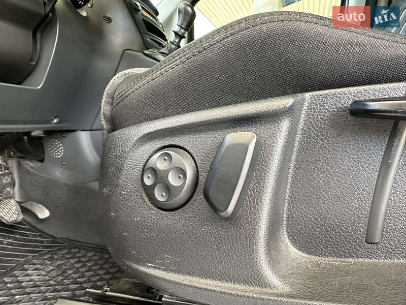 Mercedes-Benz Vito 2011