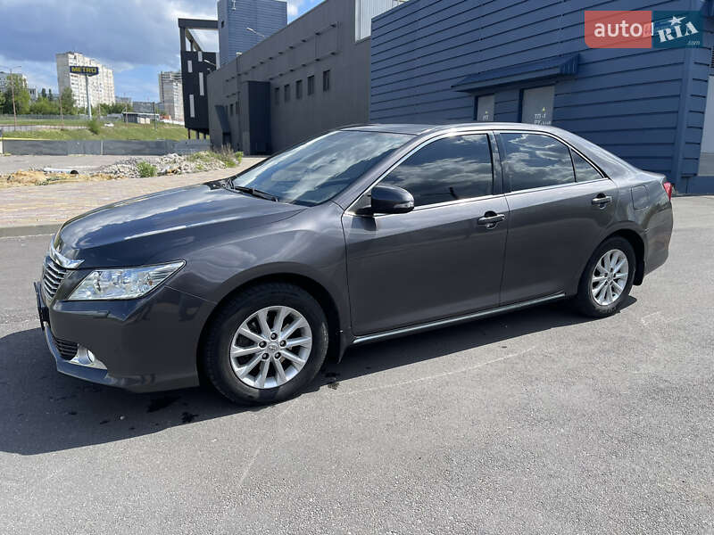 Toyota Camry 2013