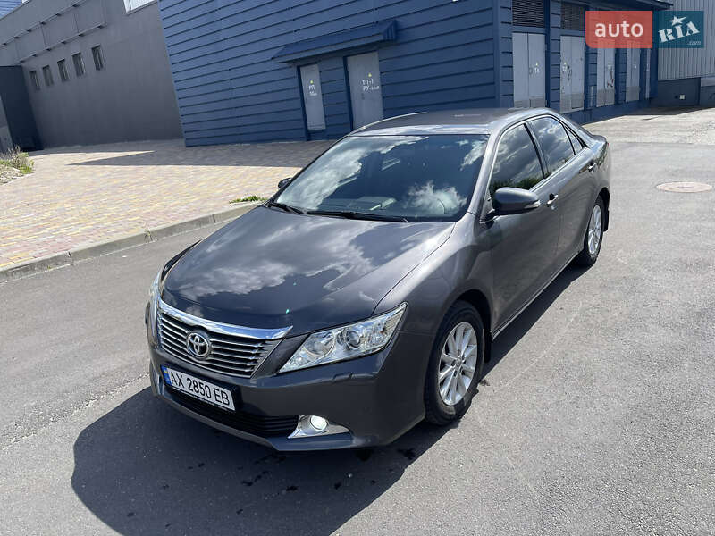 Toyota Camry 2013