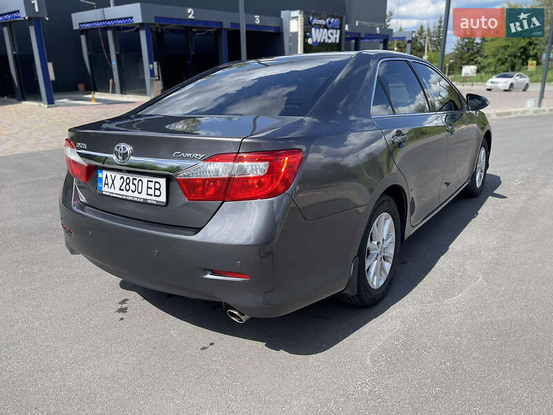 Toyota Camry 2013