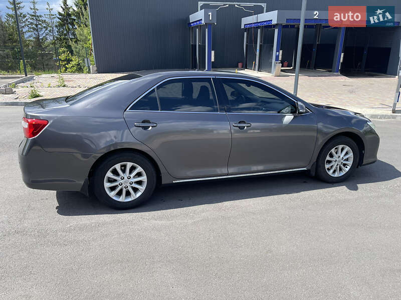 Toyota Camry 2013