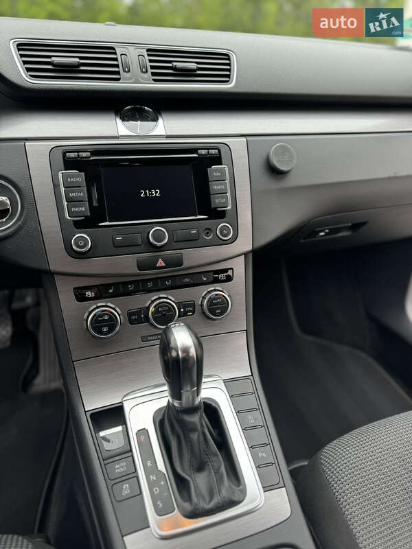 Volkswagen Passat 2012