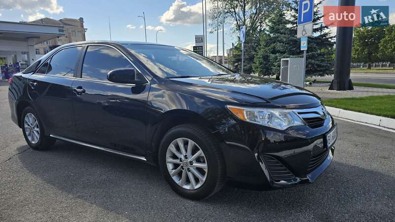 Toyota Camry 2012