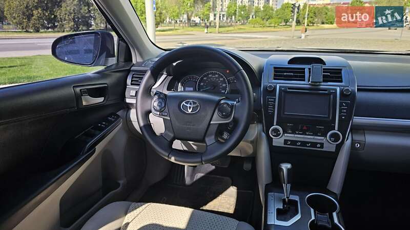 Toyota Camry 2012