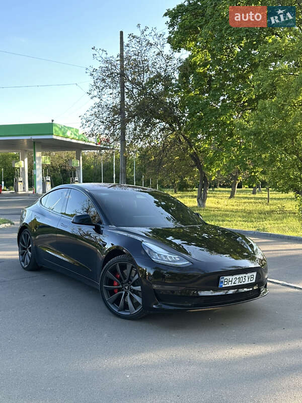 Tesla-0