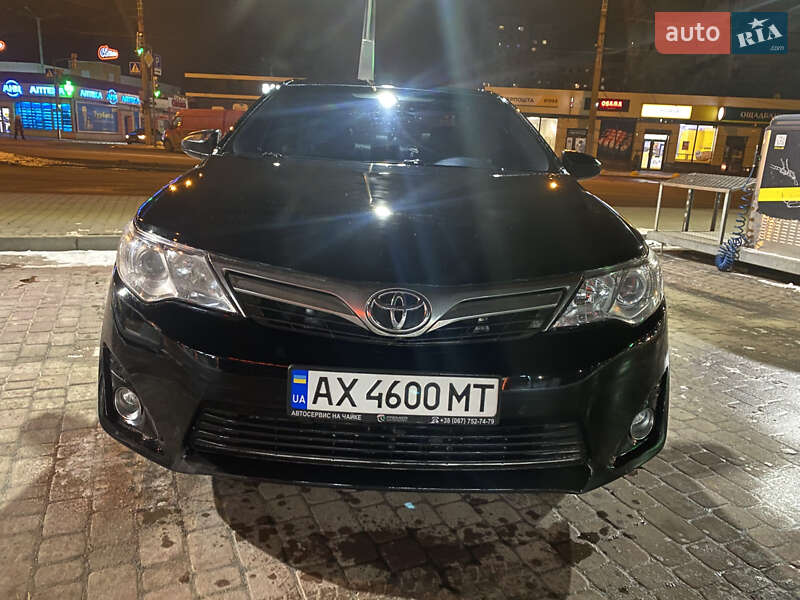 Toyota Camry 2014