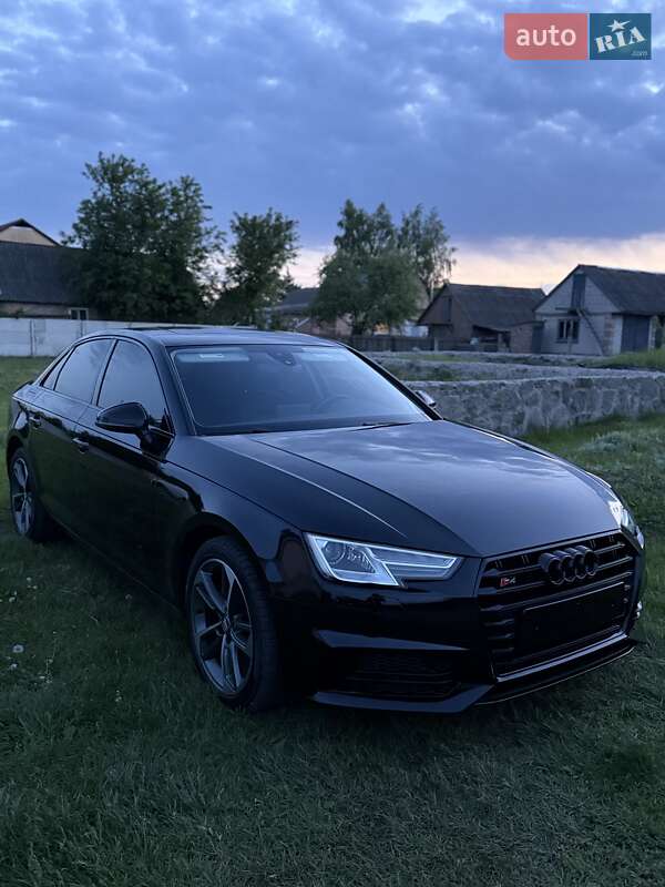 Audi A4 2019