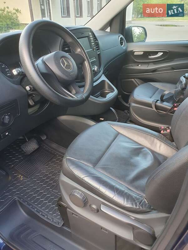 Mercedes-Benz Metris 2015