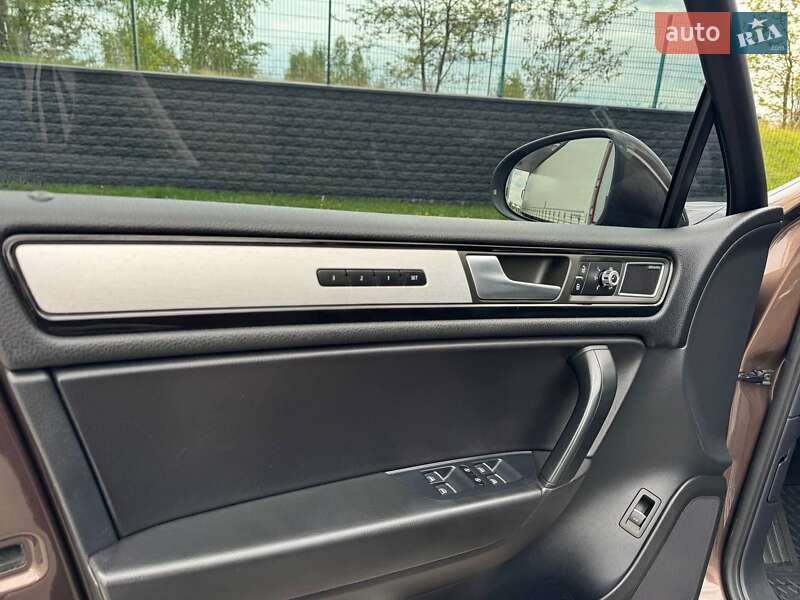 Volkswagen Touareg 2012