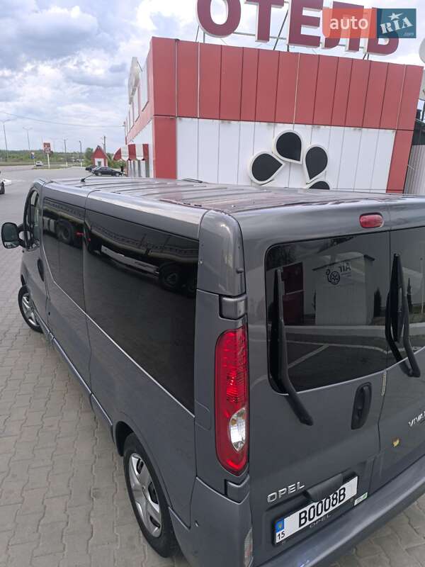 Opel Vivaro 2011