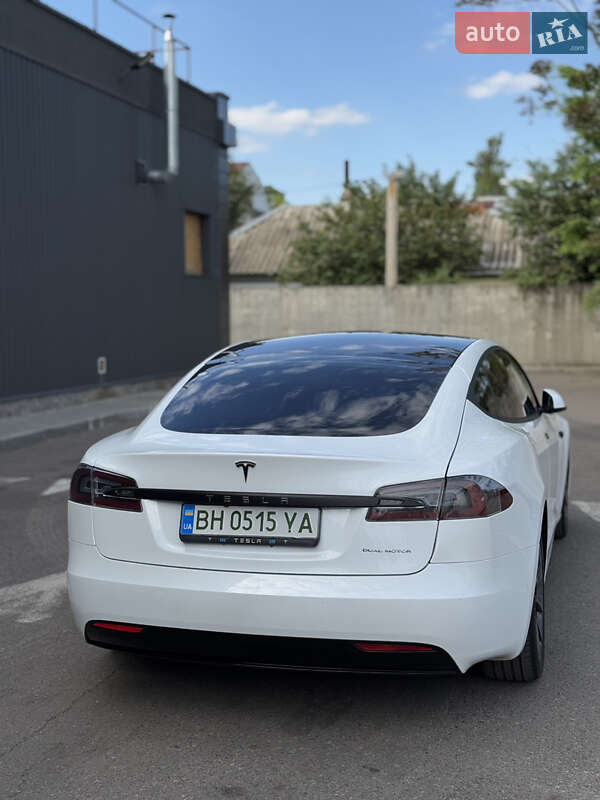 Tesla-8